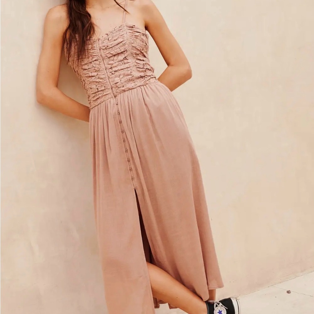 Promesa Ruched Dress in Blush